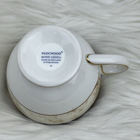 Wedgwood Cornucopia Cup and Saucer Set Bone China 1995 From England - Picture 13 of 16